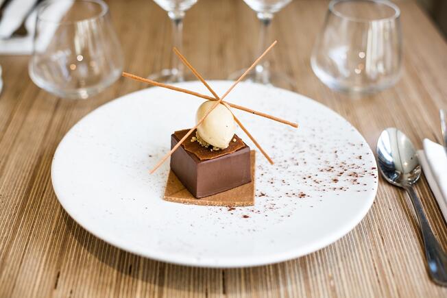 Chocolate cake dessert